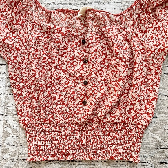 Monteau Top - Picture 2 of 7